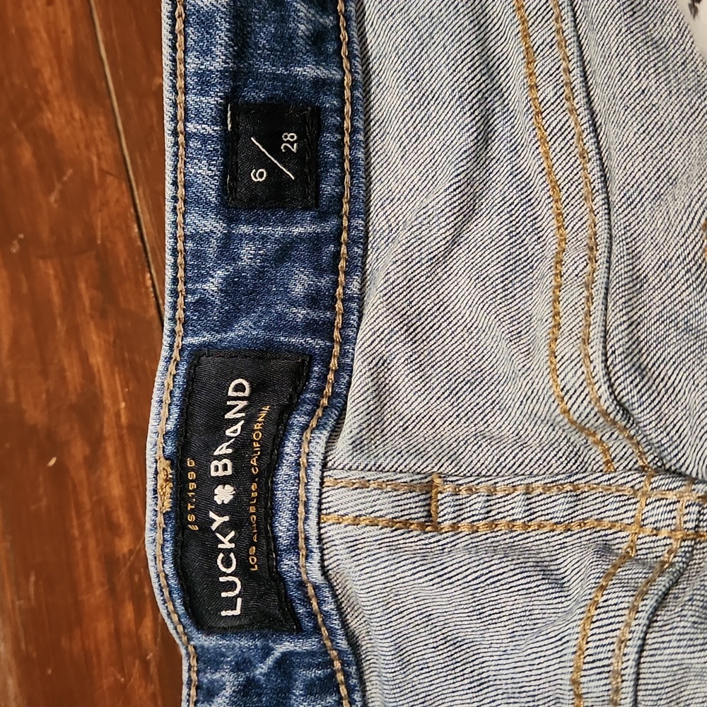 Lucky Brand Distressed Denim Shorts (0719) - Picture 4 of 5